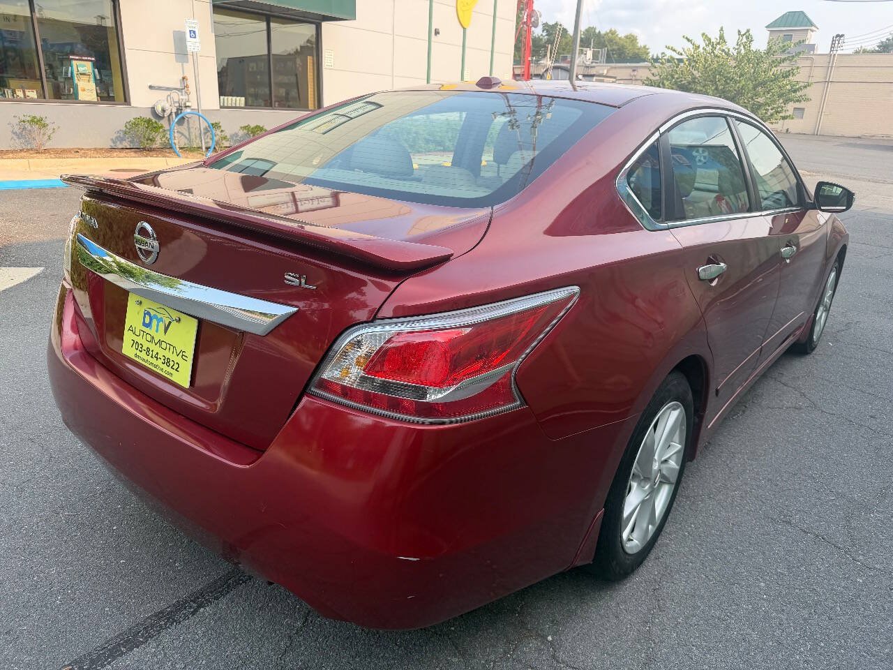Used 2015 Nissan Altima 2.5 SL w/ Technology Package FWD image 6