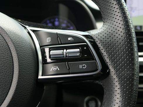 Used 2023 Kia Forte GT-Line FWD image 17