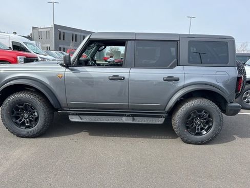 New 2026 Ford Bronco Badlands image 4
