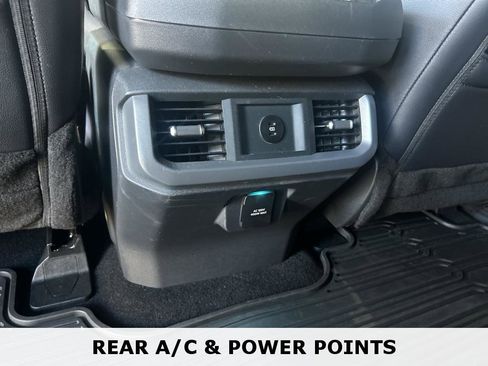 Used 2025 Ford F150 Lariat w/ Equipment Group 501A Mid image 17