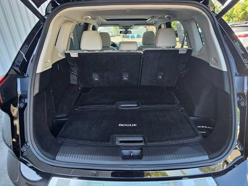 Certified 2024 Nissan Rogue SL w/ SL Premium Package FWD image 10