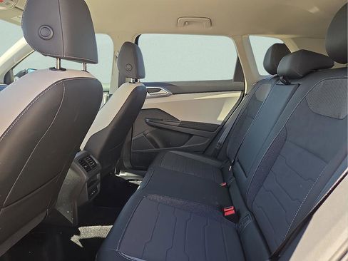 New 2026 Volkswagen Taos SE image 11