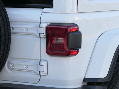 Used 2025 Jeep Wrangler Unlimited Sahara image 3