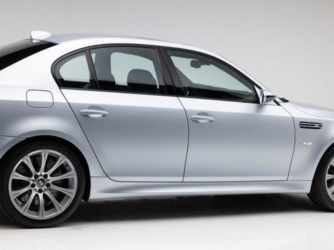Used 2006 BMW M5 image 39