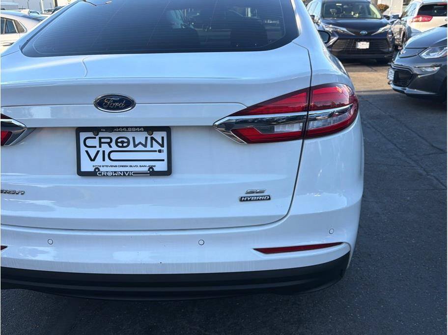 Used 2020 Ford Fusion SE FWD image 20
