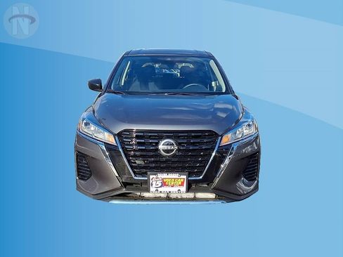 Used 2025 Nissan Kicks Play S image 3