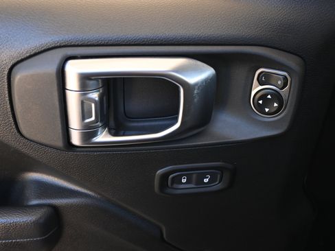 Used 2024 Jeep Wrangler Sport S image 14