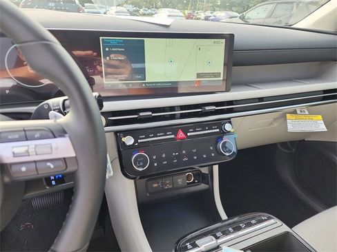 New 2025 Hyundai Tucson Limited image 19