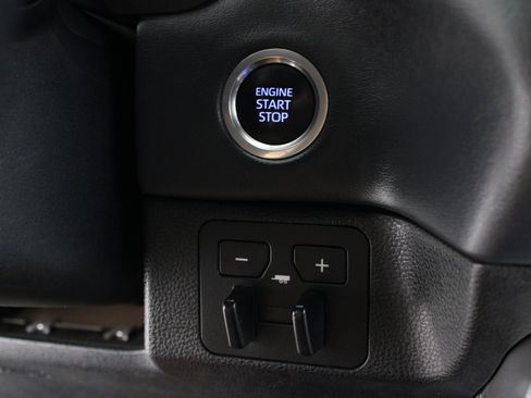 Used 2022 Toyota Tundra Platinum AWD/4WD image 19