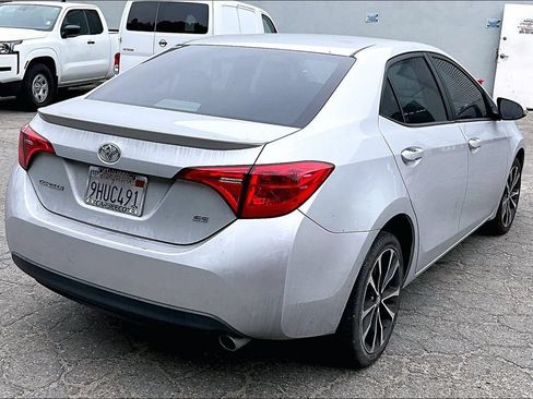 Used 2017 Toyota Corolla SE FWD image 4