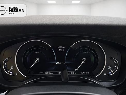 Used 2018 BMW 530e RWD image 11