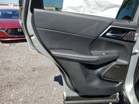 New 2026 Mitsubishi Outlander LE FWD image 9