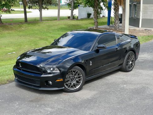 Used 2012 Ford Mustang Shelby GT500 w/ SVT Performance Pkg image 9