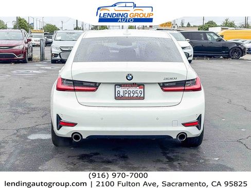 Used 2019 BMW 330i Sedan w/ Convenience Package RWD image 3