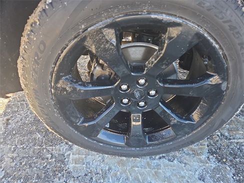 Certified 2023 Ford Explorer ST-Line w/ Class IV Trailer Tow Package image 12