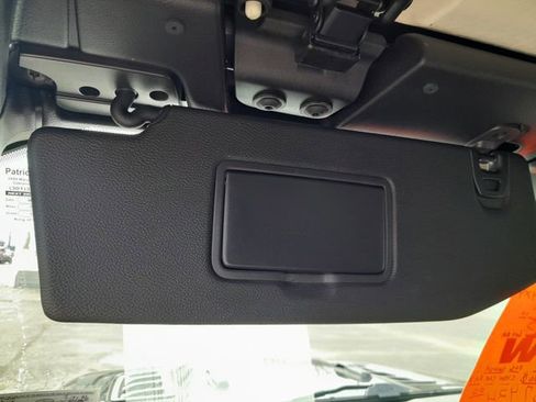 Used 2024 Jeep Wrangler Unlimited Rubicon AWD/4WD image 30