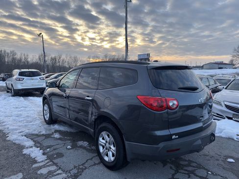 Used 2012 Chevrolet Traverse LS FWD image 8