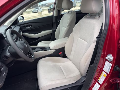 Used 2025 Honda Accord SE image 10