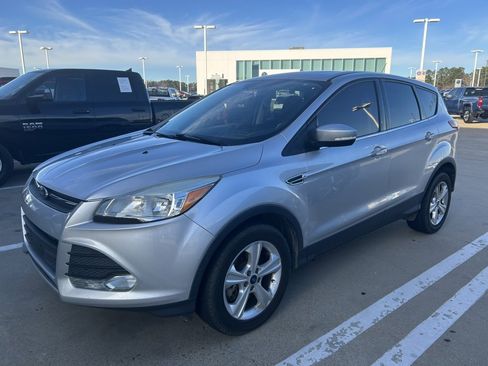 Used 2016 Ford Escape SE image 13