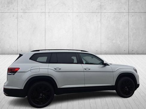 New 2026 Volkswagen Atlas SE FWD image 4