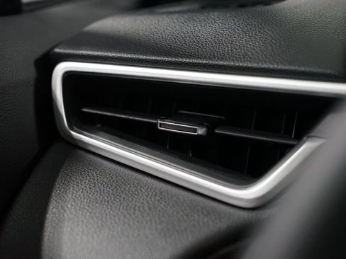 Used 2025 Toyota Corolla Cross AWD Hybrid w/ Convenience Package image 27