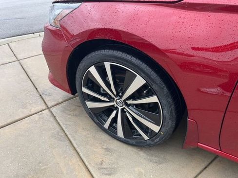 Used 2022 Nissan Altima 2.5 SR image 11