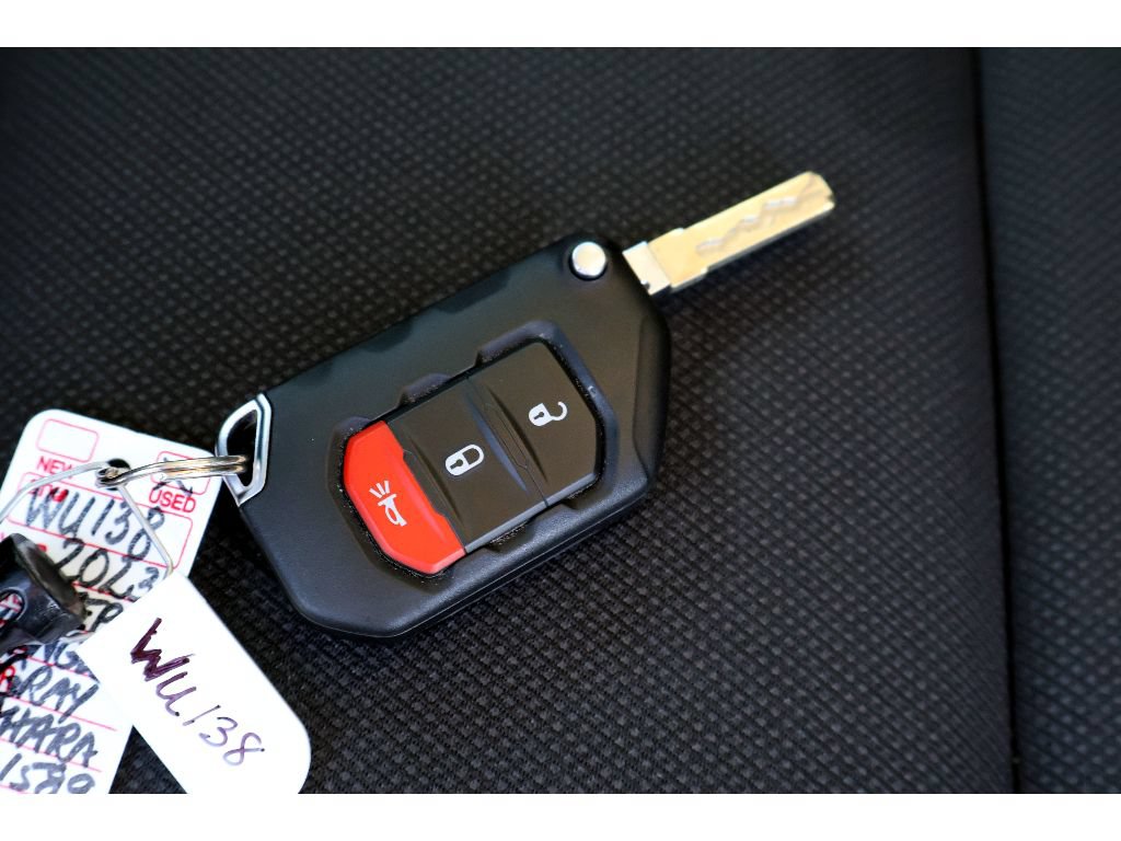 Used 2023 Jeep Wrangler Unlimited Sahara AWD/4WD image 36