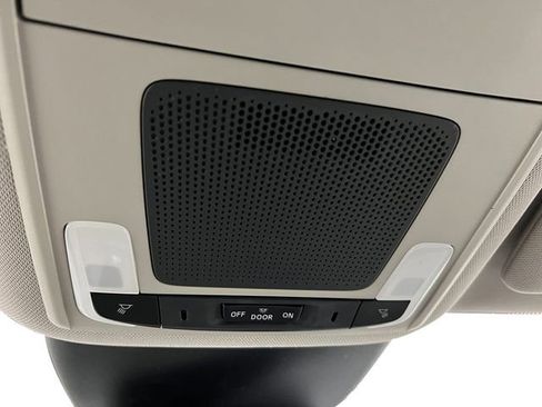 New 2025 Honda Pilot EX-L image 17