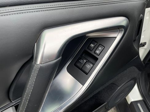 Used 2010 Nissan GT-R Premium image 18