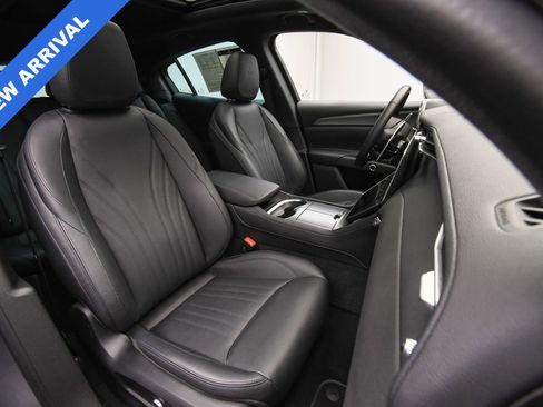 Used 2023 Maserati Grecale GT image 17