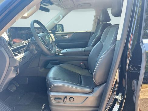 Used 2025 INFINITI QX80 Luxe w/ Exterior Package AWD/4WD image 5