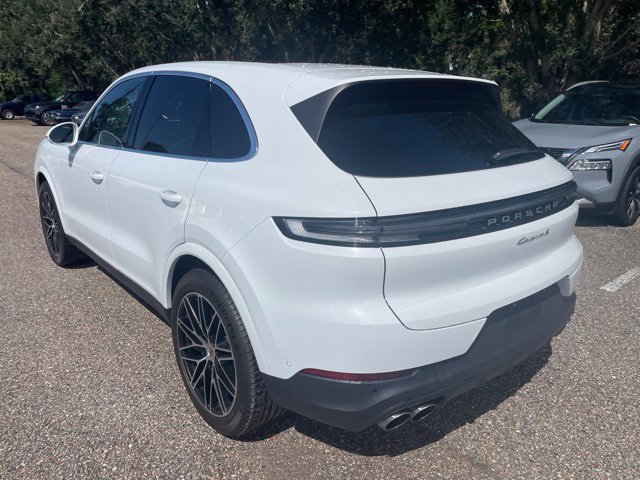 Used 2024 Porsche Cayenne S AWD/4WD image 4