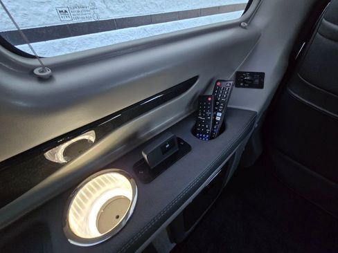 New 2025 GMC Savana 2500 Extended w/ Driver Convenience Package image 30