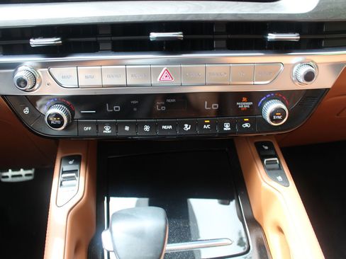 Certified 2024 Kia Telluride SX Prestige X-Line AWD/4WD image 35