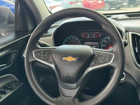 Used 2020 Chevrolet Equinox LS w/ LS Convenience Package FWD image 12