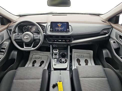 Used 2023 Nissan Rogue SV FWD image 12