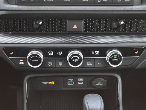 Used 2024 Honda CR-V EX image 6