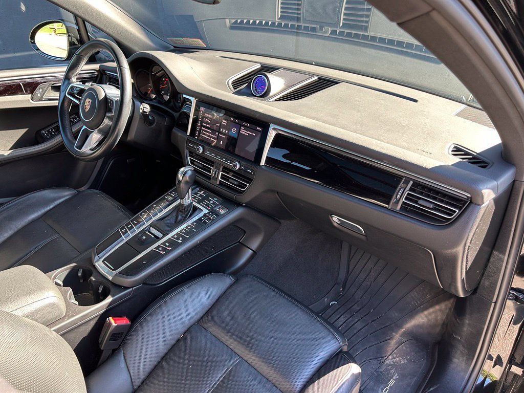 Certified 2020 Porsche Macan AWD/4WD image 20