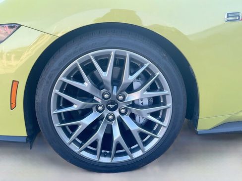Used 2025 Ford Mustang GT Premium RWD image 29