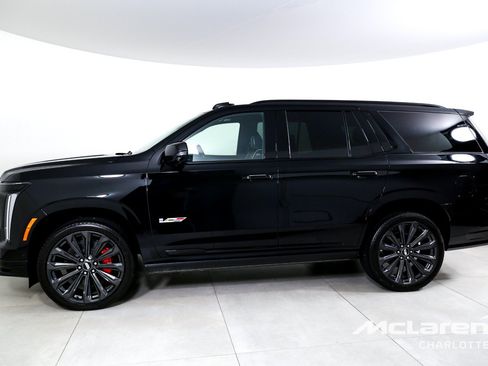 Used 2026 Cadillac Escalade V w/ LPO, Floor Liner Package AWD/4WD image 5
