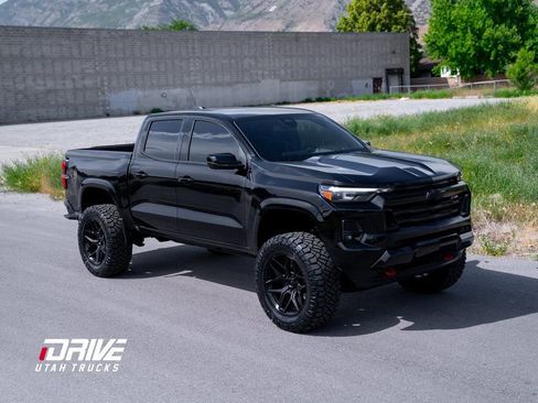 Used 2024 Chevrolet Colorado Z71 w/ Z71 Convenience Package 2 image 2