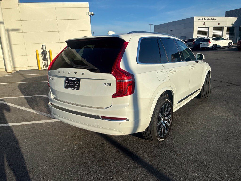 Certified 2024 Volvo XC90 B5 Core w/ Protection Package Premier AWD/4WD image 3