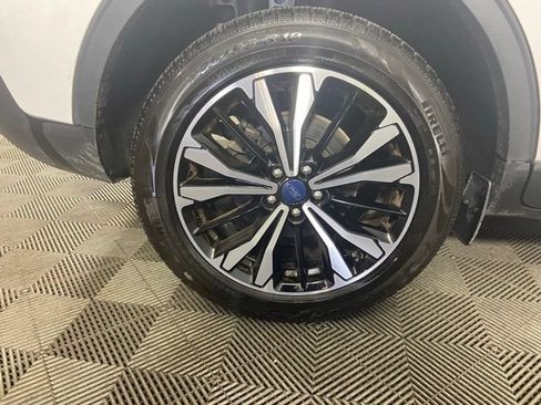 Used 2022 Ford Escape SE w/ SE Sport Appearance Package AWD/4WD image 23