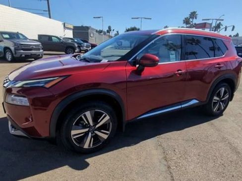 Used 2023 Nissan Rogue SL w/ SL Premium Package FWD image 4