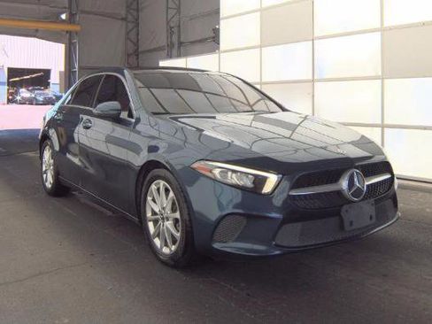 Used 2021 Mercedes-Benz A 220 image 3