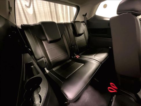 Used 2023 Volkswagen Atlas SE image 17