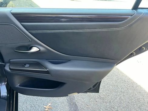Used 2019 Lexus ES 350 w/ Premium Package FWD image 21