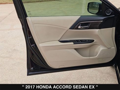 Used 2017 Honda Accord EX image 14