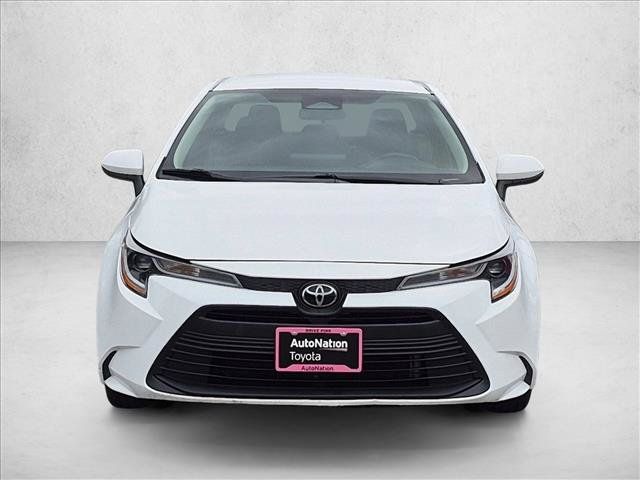 Used 2024 Toyota Corolla LE FWD image 2