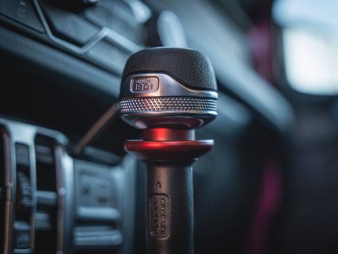 Used 2024 Jeep Wrangler Unlimited Rubicon w/ Technology Group image 29